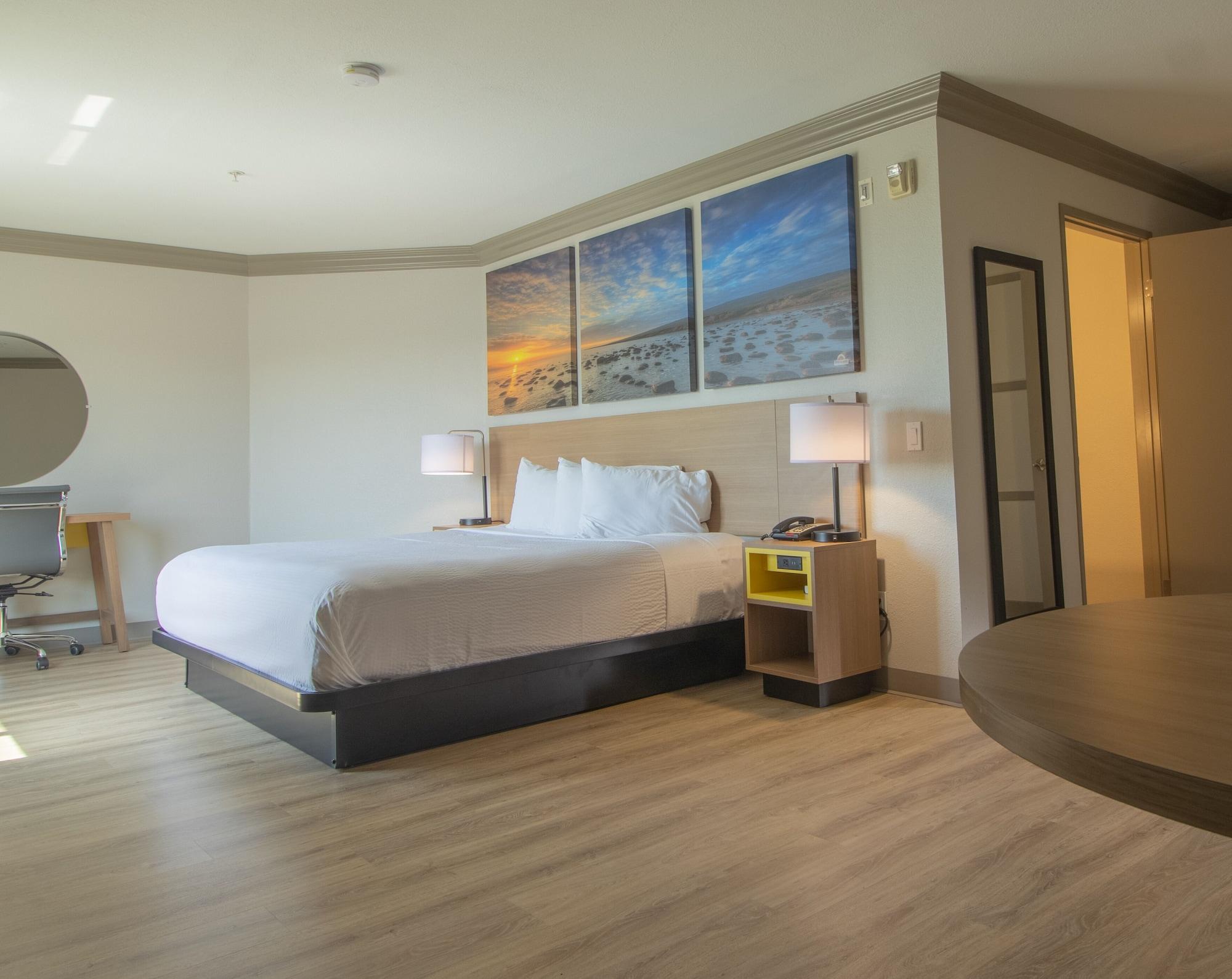 Days Inn By Wyndham Carlsbad Exteriör bild